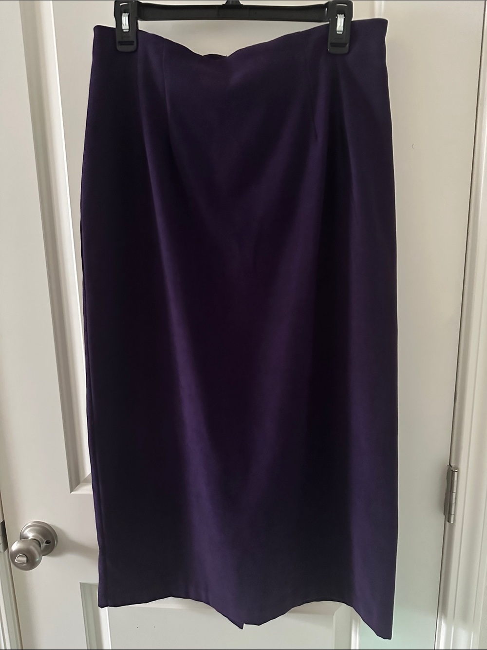 Vintage Traditions Classic Dark Purple Midi Skirt - Sleek Silhouette